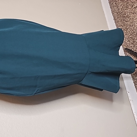 NWT Lulu's Medium Hearts Aflutter Ruffled Bodycon Midi Dress Green - Picture 4 of 12